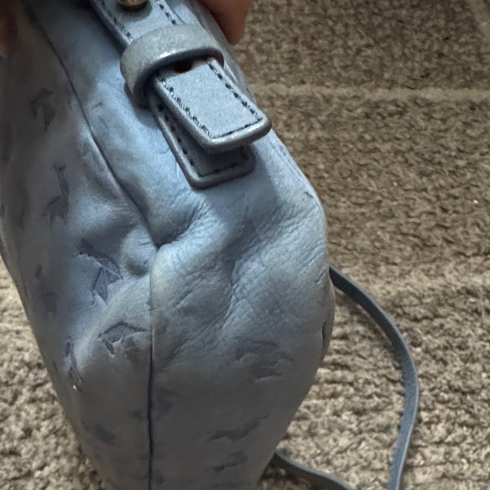 Fossil Oragami Tissue Llama Blue Crossbody Bag - Picture 9 of 13